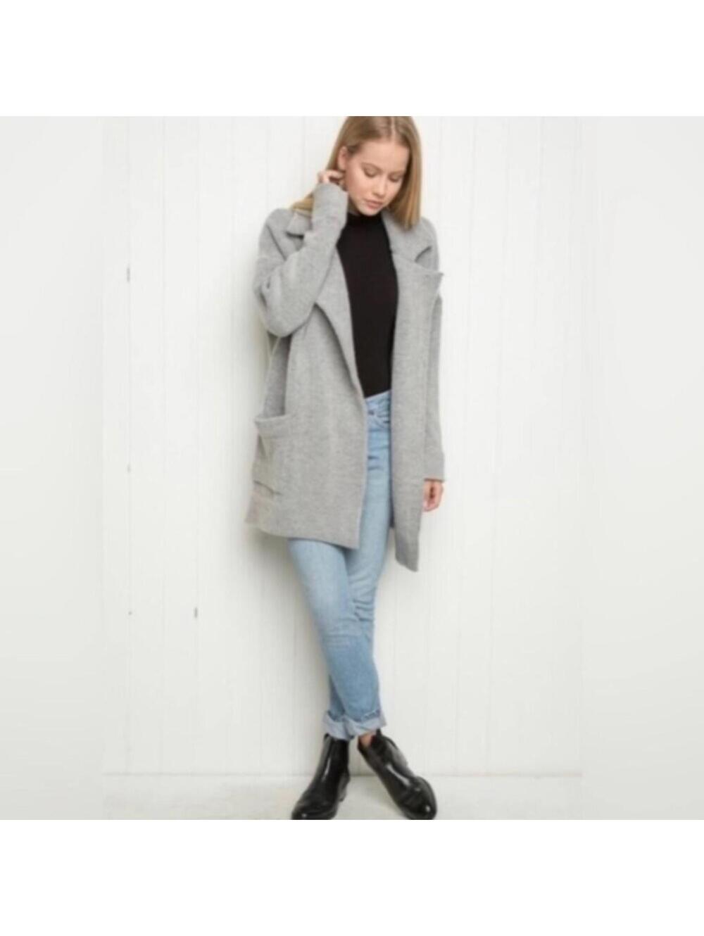 Brandy Melville Kennedy Gray Soft Wool Knit Cardigan Coat OSFM - Picture 5 of 9